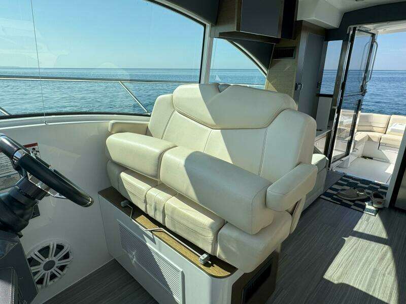 45ft Cruisers Yachts Yacht For Sale