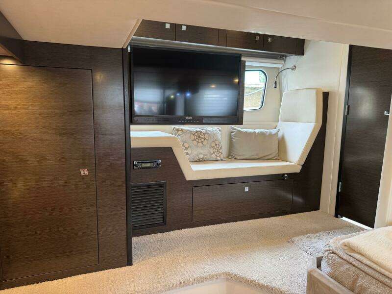 45ft Cruisers Yachts Yacht For Sale