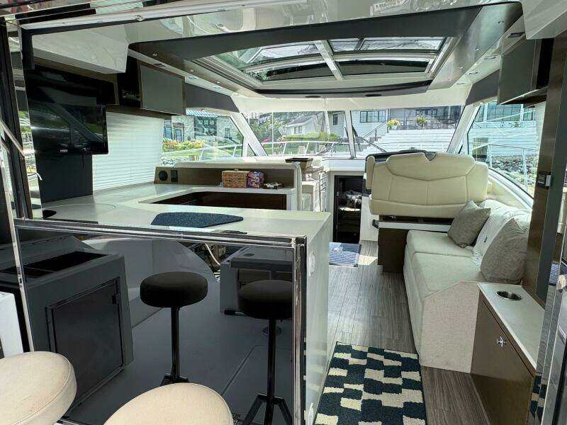 45ft Cruisers Yachts Yacht For Sale