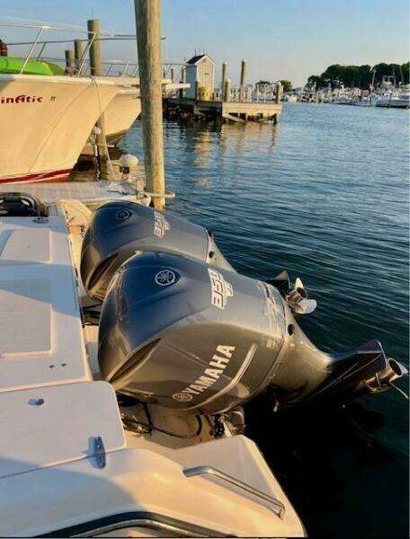 33ft Grady White Yacht For Sale