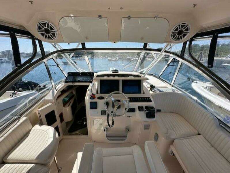33ft Grady White Yacht For Sale