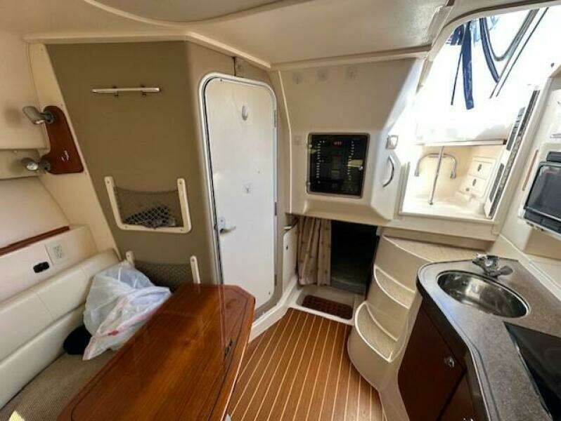 33ft Grady White Yacht For Sale