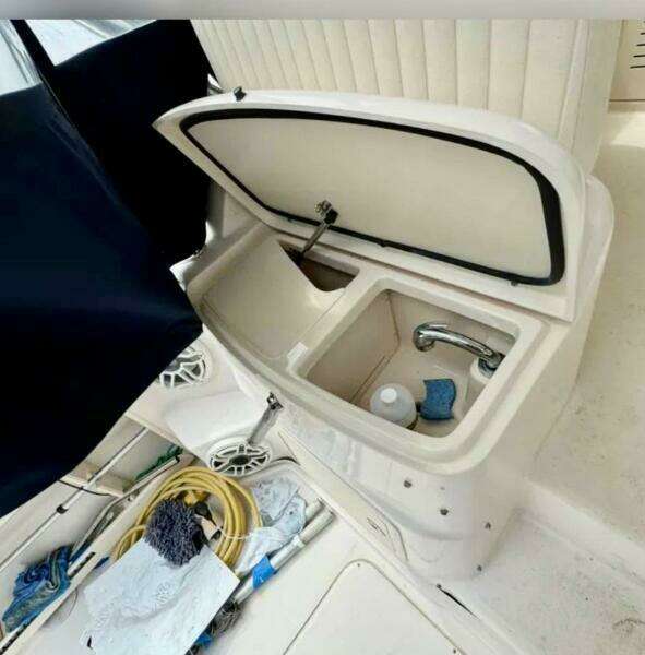 33ft Grady White Yacht For Sale