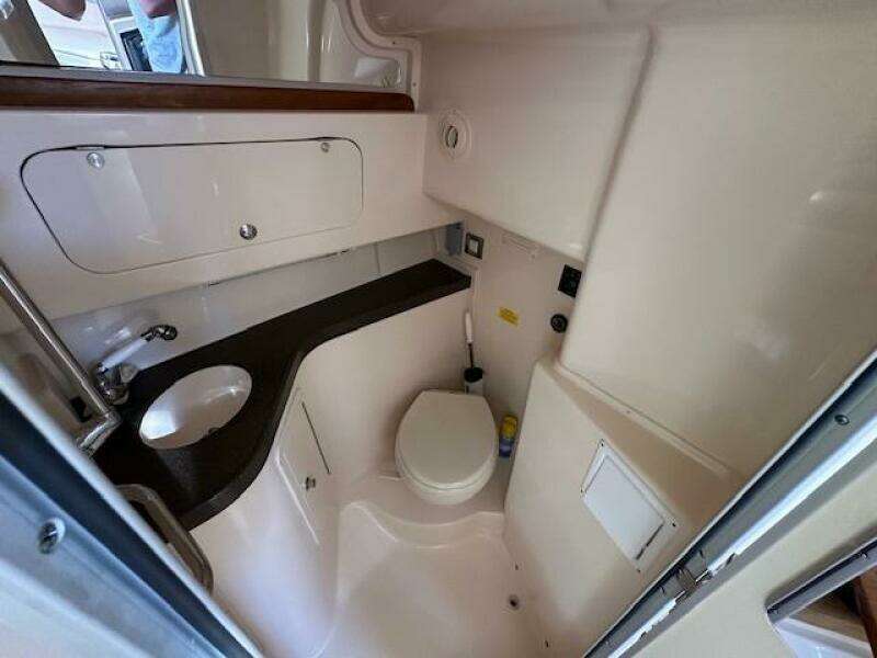 33ft Grady White Yacht For Sale