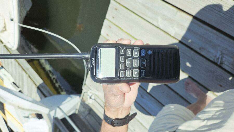 17ft Boston Whaler Yacht For Sale