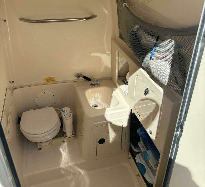 Sweet Success 30ft Grady White Yacht For Sale