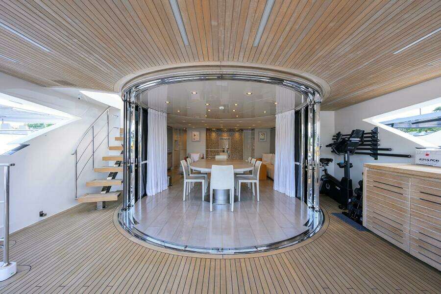 Bridge Deck Aft