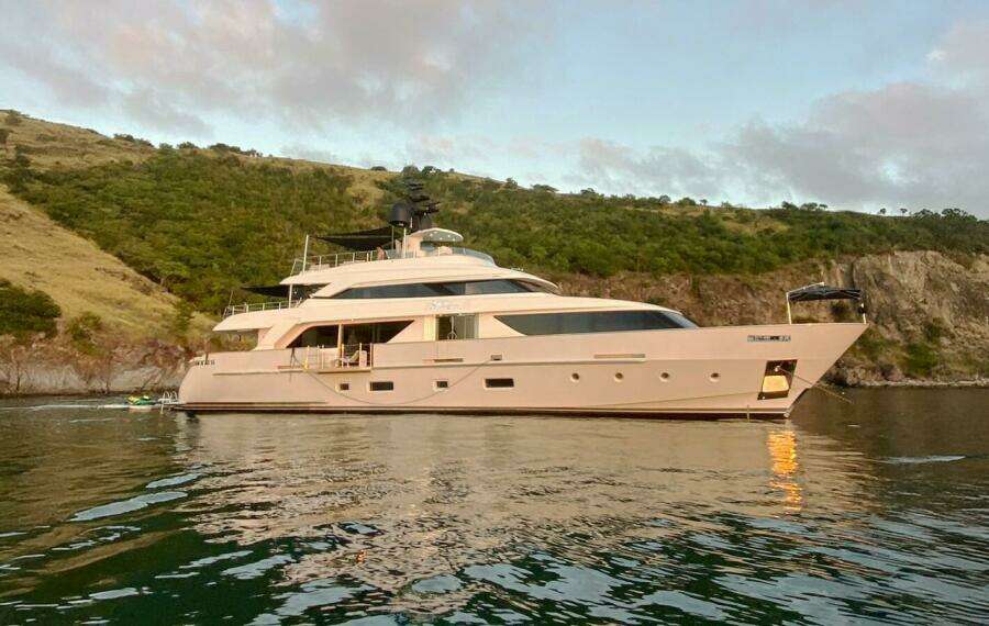 HALCYON 112ft Sanlorenzo Yacht For Sale