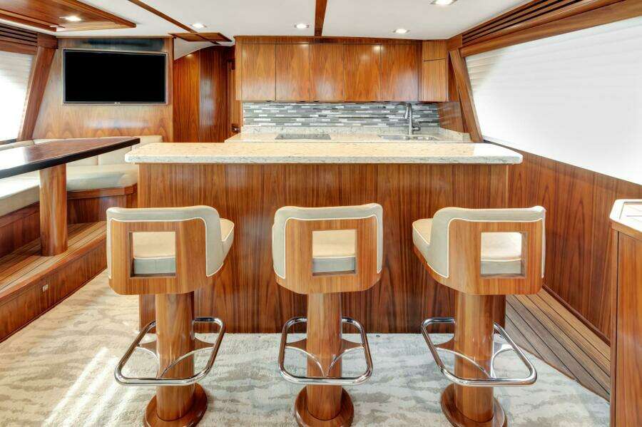 2019 Viking 68 CNV 