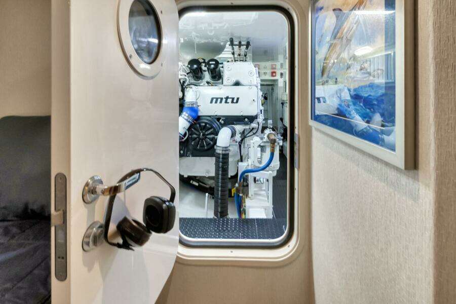 2019 Viking 68 CNV 