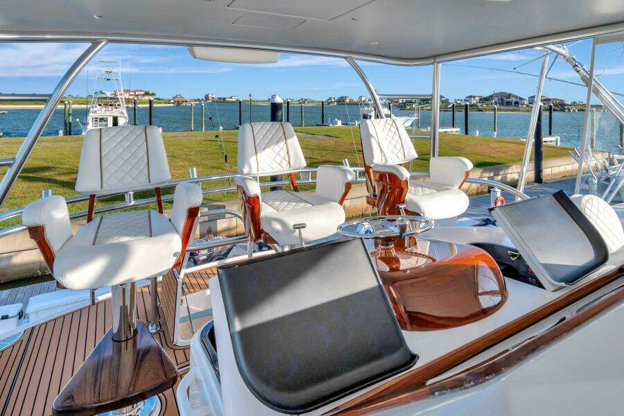 2019 Viking 68 CNV 
