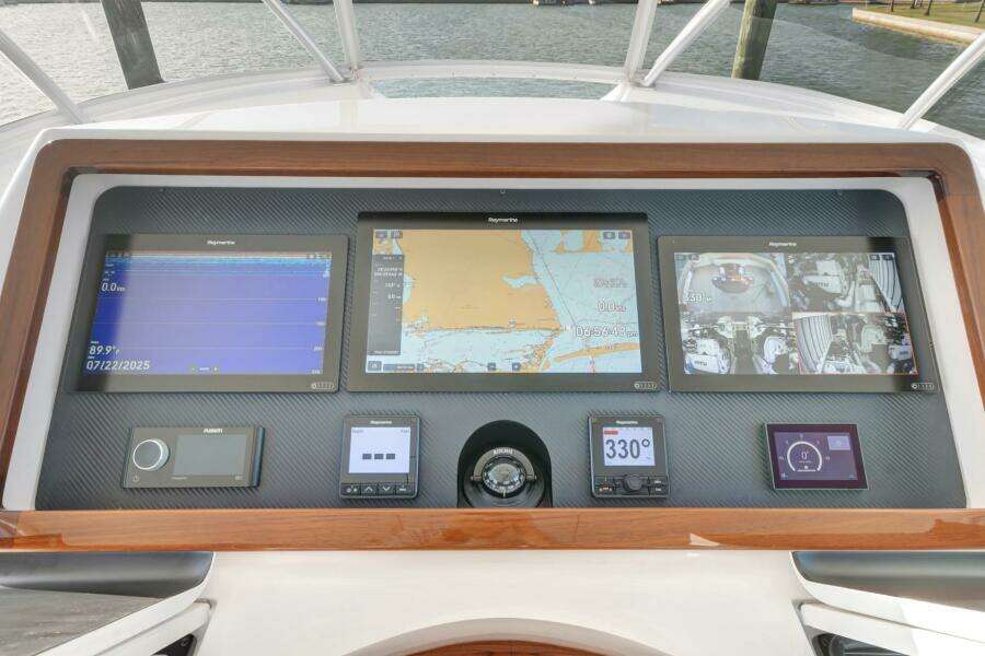 2019 Viking 68 CNV 