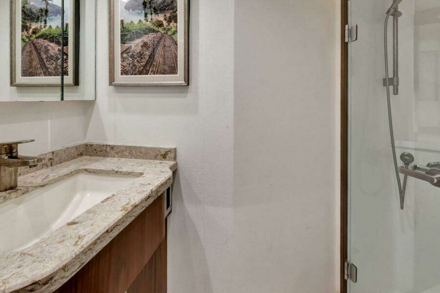 2019 Viking 68 CNV 