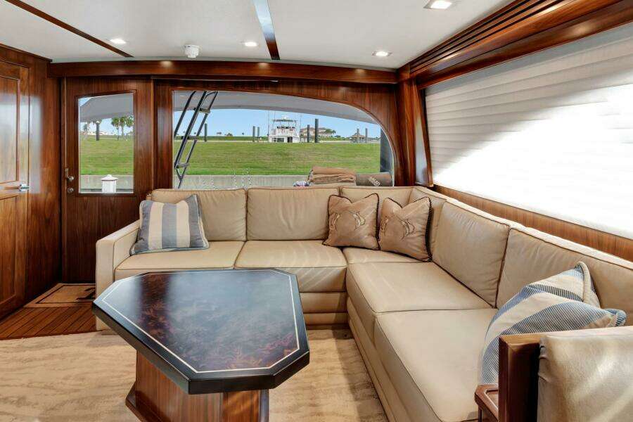 2019 Viking 68 CNV 