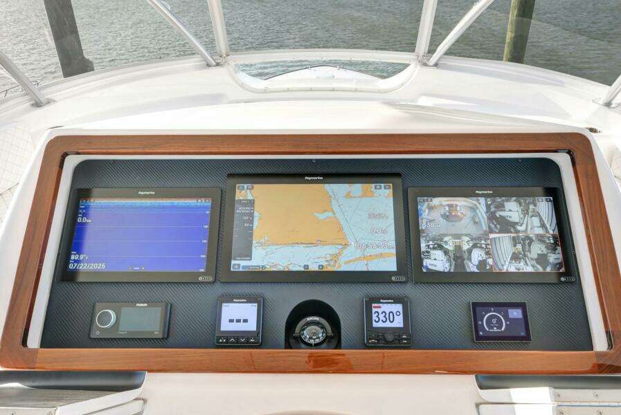 2019 Viking 68 CNV 