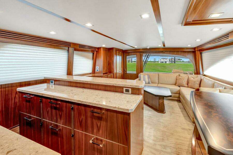 2019 Viking 68 CNV 