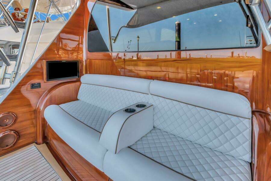 2019 Viking 68 CNV 
