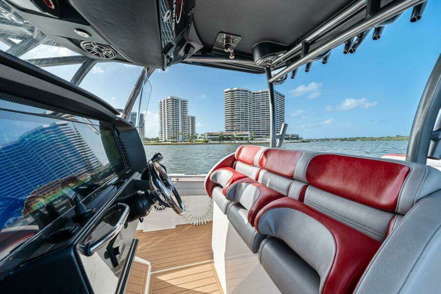 Helm Station Helm Station