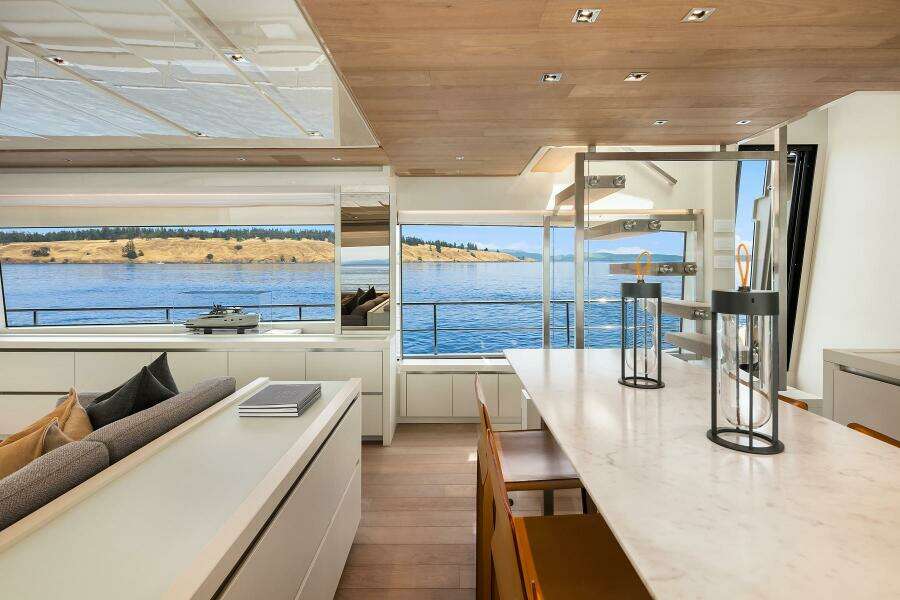 ESSENZA 86ft Sanlorenzo Yacht For Sale