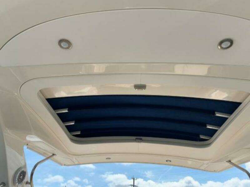 35ft Sea Ray Yacht For Sale