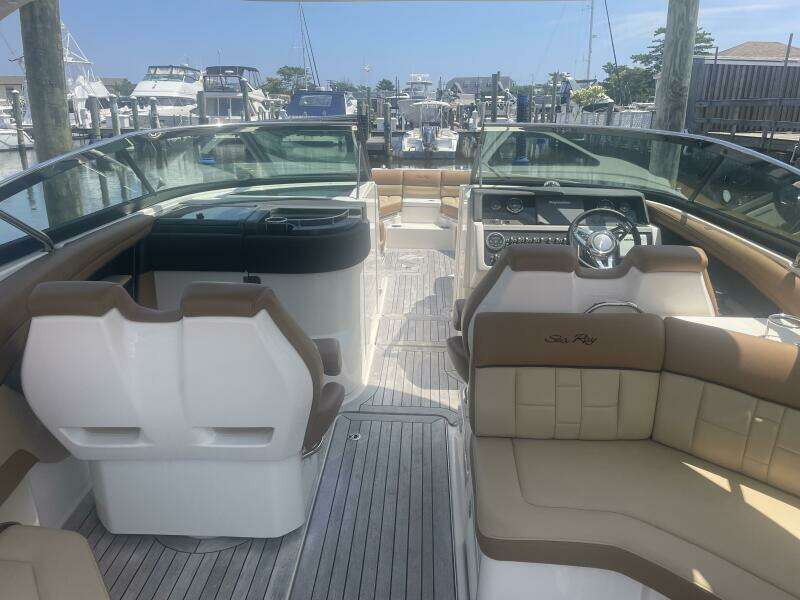 35ft Sea Ray Yacht For Sale