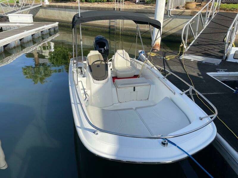 16ft Boston Whaler Yacht For Sale