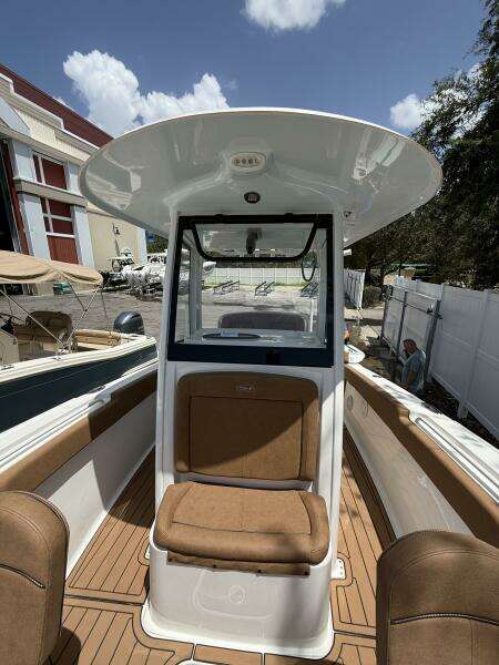 26ft Sea Hunt Yacht For Sale