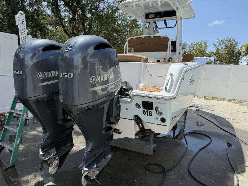 26ft Sea Hunt Yacht For Sale