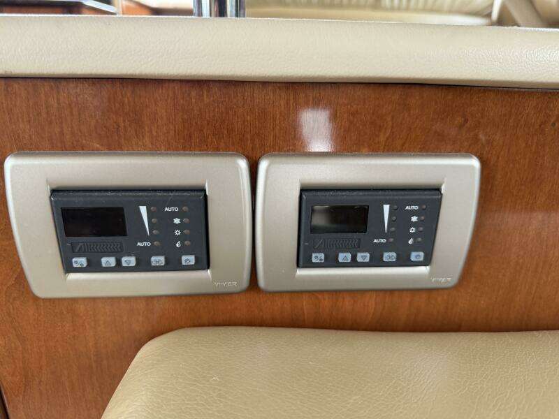 Diamonds Wild 41ft Meridian Yacht For Sale