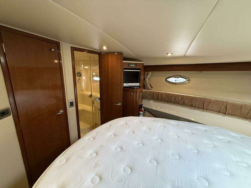 Diamonds Wild 41ft Meridian Yacht For Sale