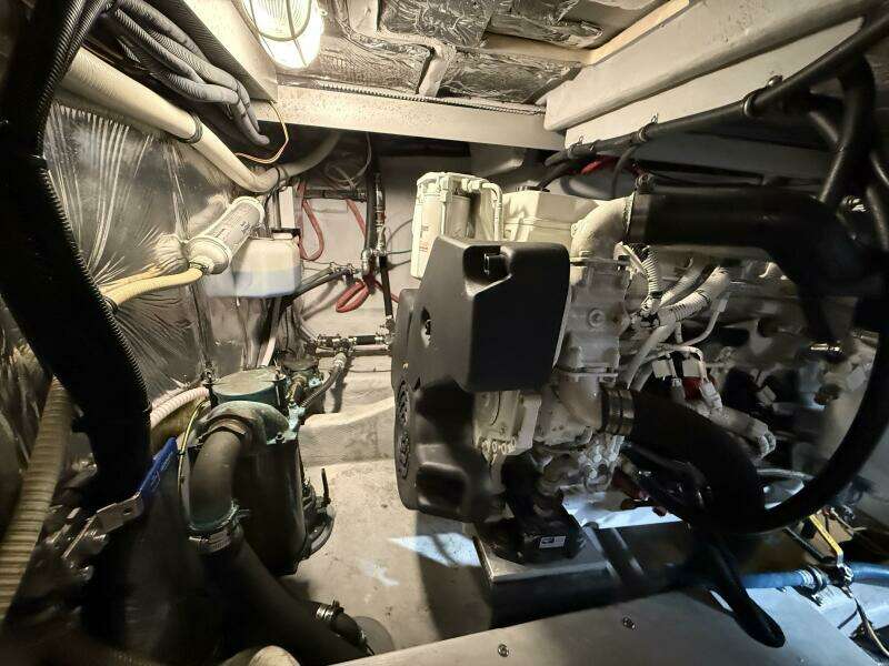 Diamonds Wild 41ft Meridian Yacht For Sale