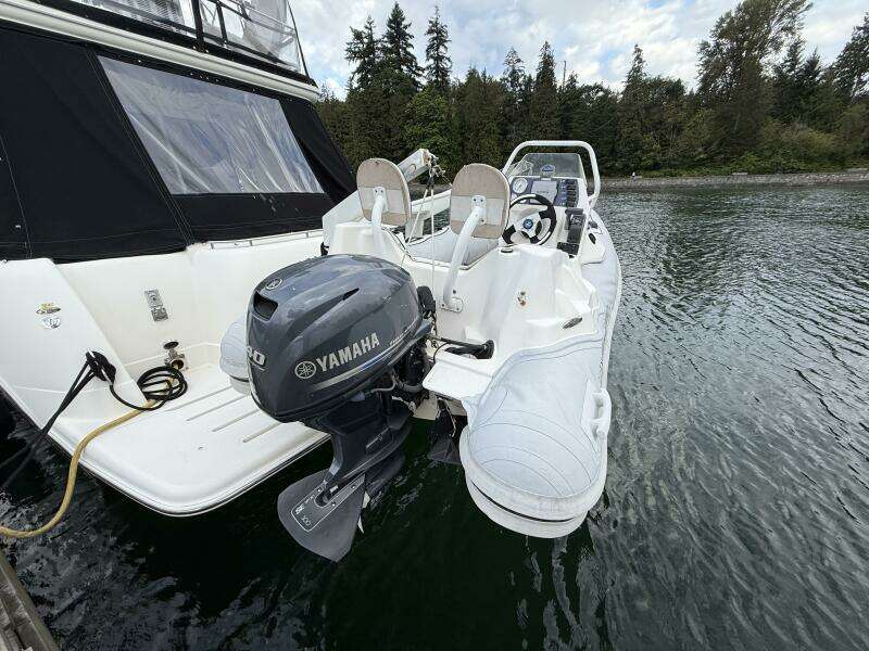 Diamonds Wild 41ft Meridian Yacht For Sale