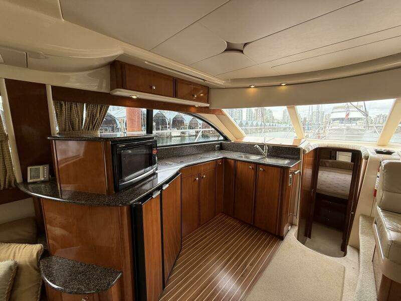 Diamonds Wild 41ft Meridian Yacht For Sale