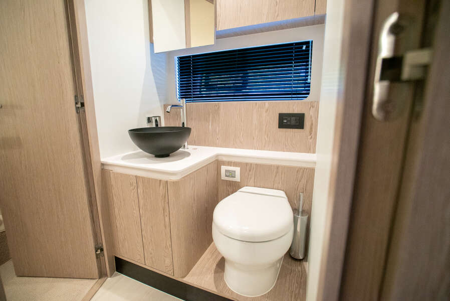 53ft Azimut Yacht For Sale