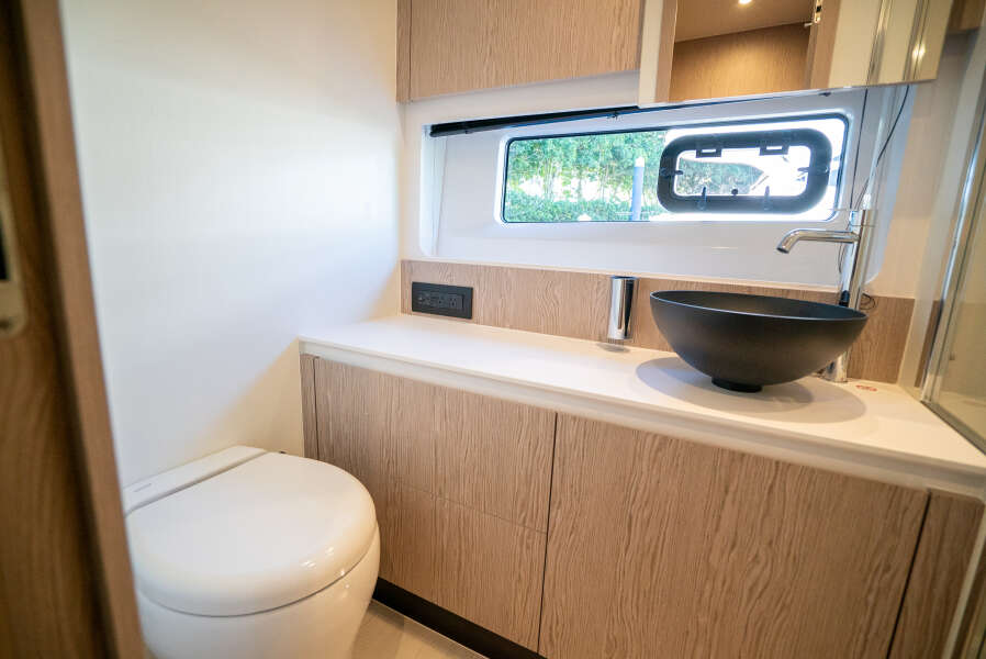 53ft Azimut Yacht For Sale