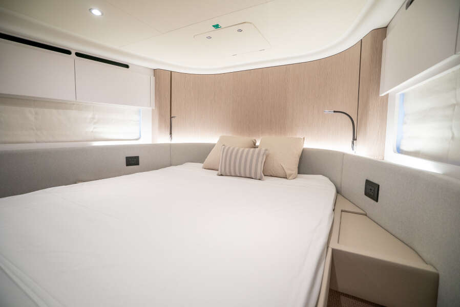 53ft Azimut Yacht For Sale