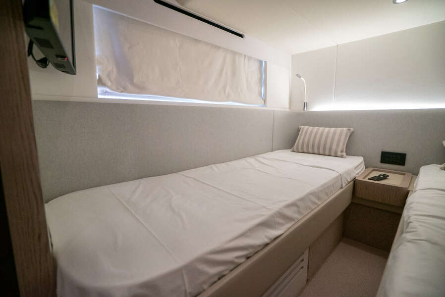 53ft Azimut Yacht For Sale