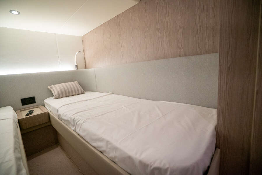 53ft Azimut Yacht For Sale