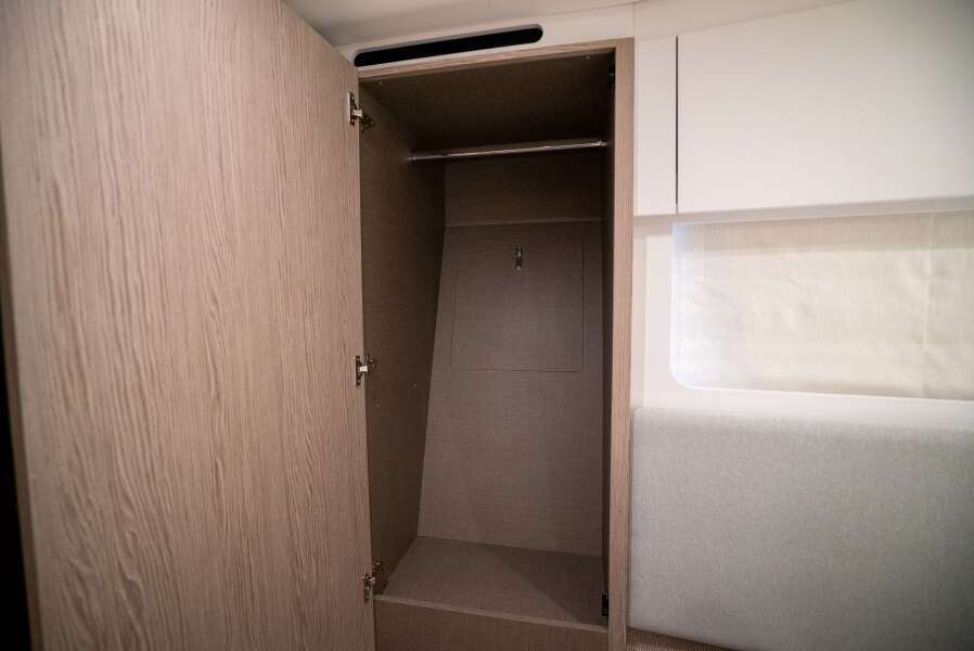 53ft Azimut Yacht For Sale