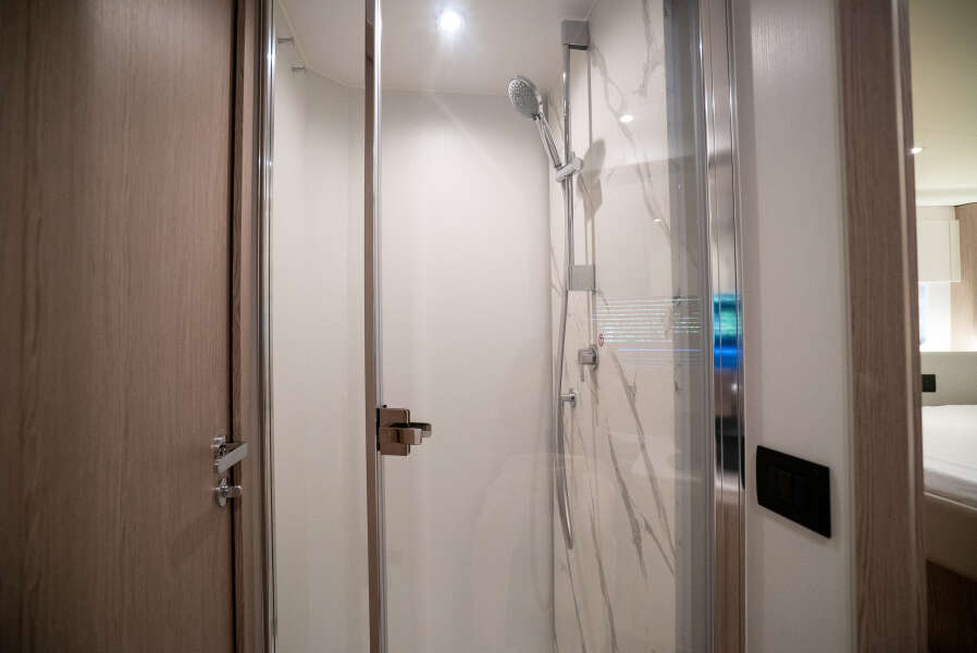 53ft Azimut Yacht For Sale