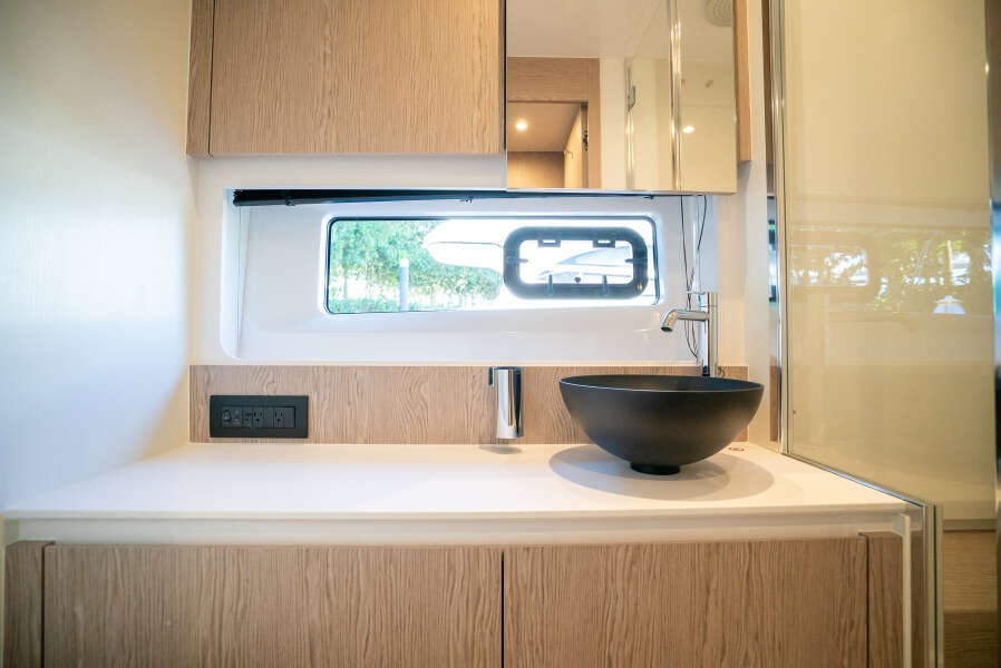 53ft Azimut Yacht For Sale