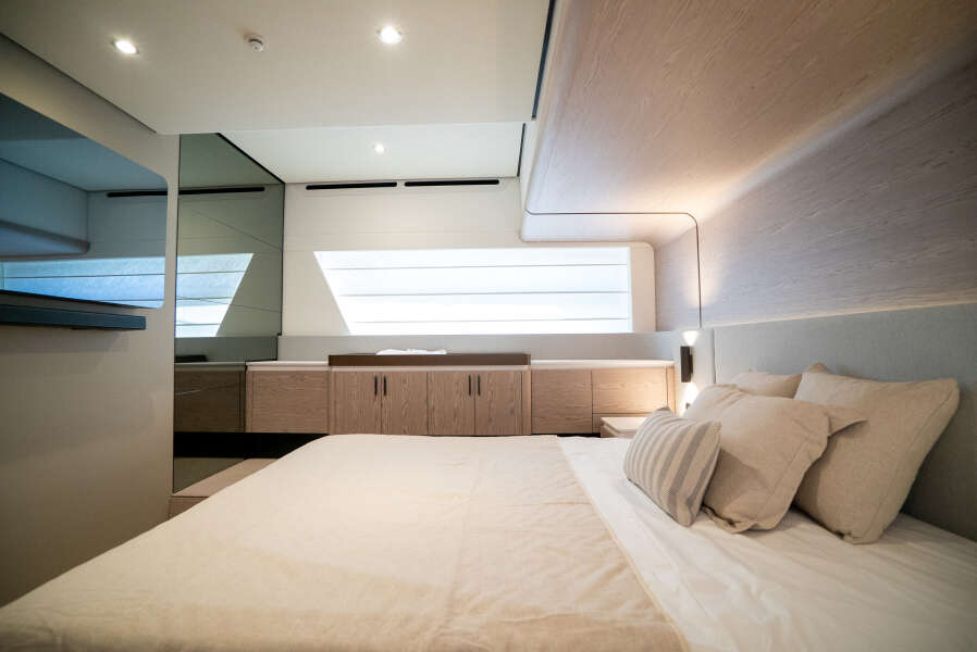 53ft Azimut Yacht For Sale