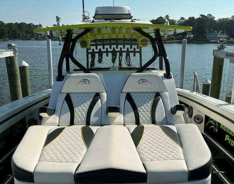 Big Sexy 42ft Prowler Yacht For Sale