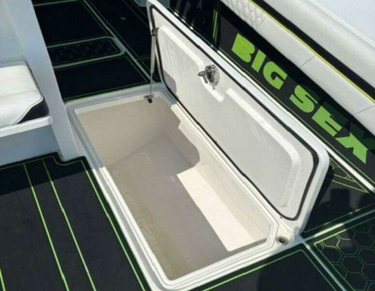 Big Sexy 42ft Prowler Yacht For Sale