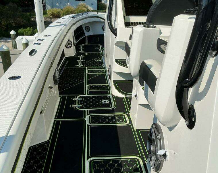Big Sexy 42ft Prowler Yacht For Sale