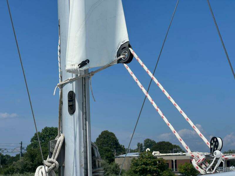 Pursuit 38ft Hunter Yacht For Sale