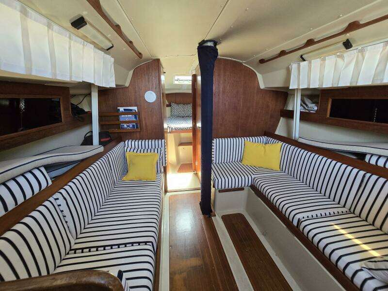 34ft C amp C Yacht For Sale