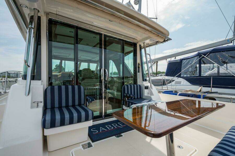 Stars  amp  Stripes 43ft Sabre Yacht For Sale