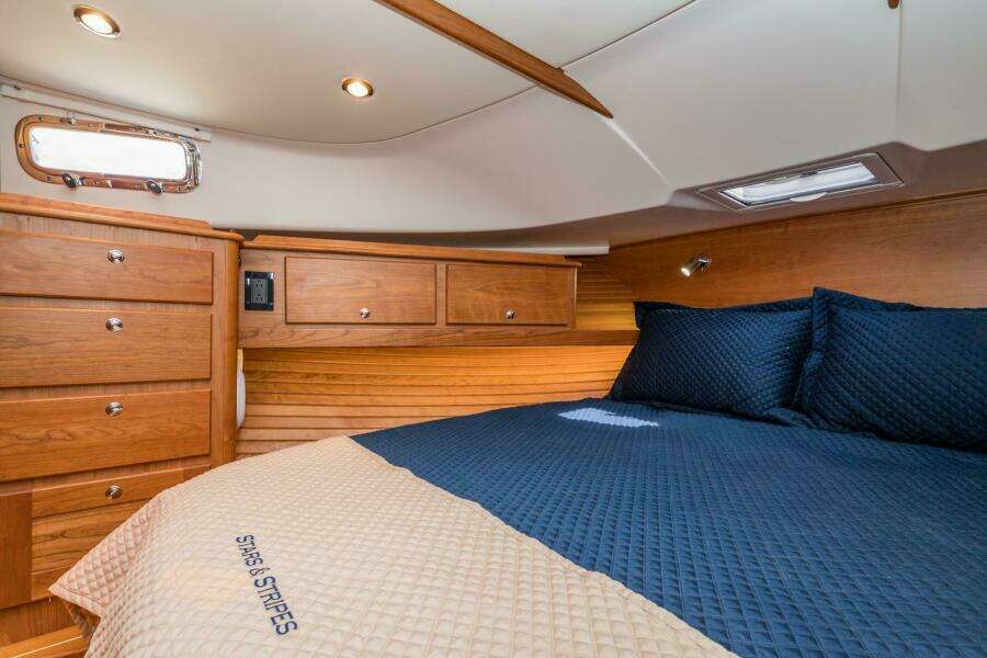 Stars  amp  Stripes 43ft Sabre Yacht For Sale