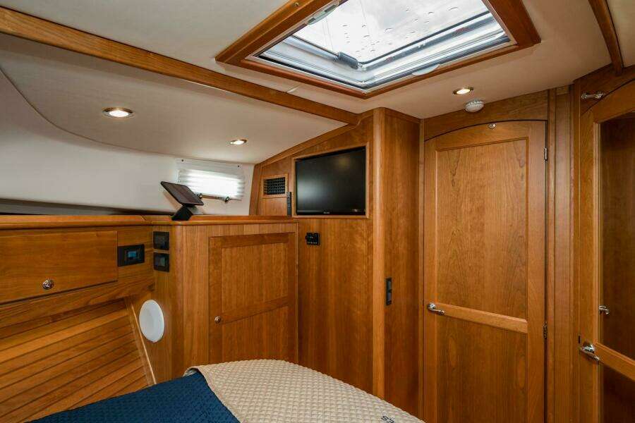 Stars  amp  Stripes 43ft Sabre Yacht For Sale